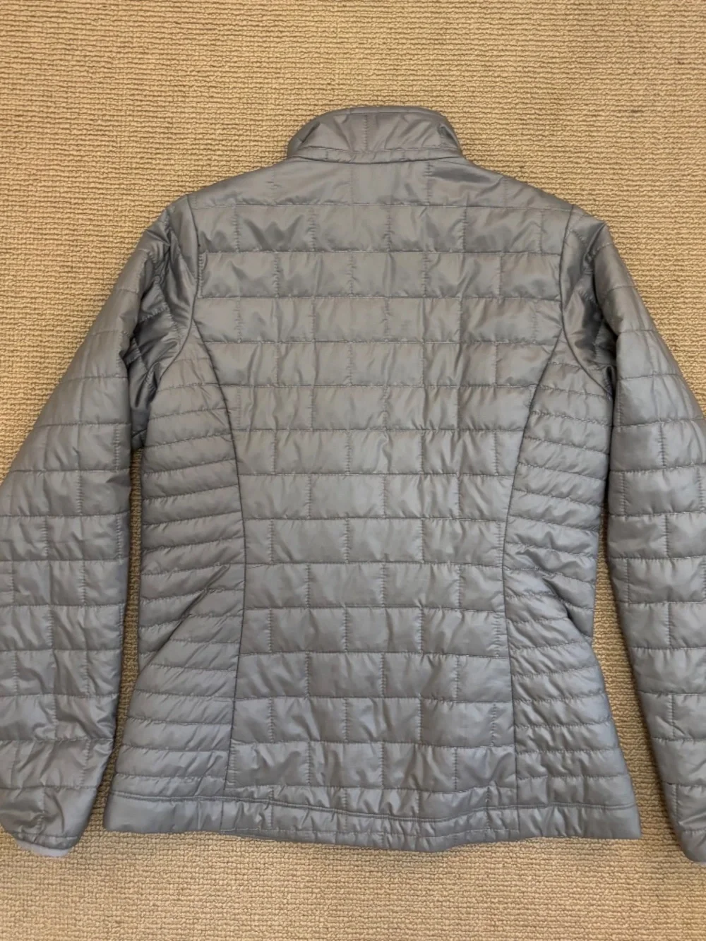 Patagonia Women’s Puffer Jacket - Picture 2 of 3